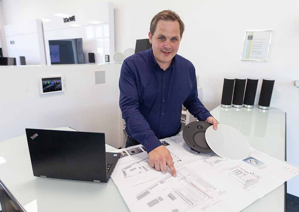 Herr Leufkes berät Sie gerne bei der Planung. Multiroom im Smarthome - Bild + Klang Münsterland GmbH in Laer und Münster